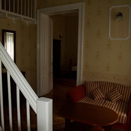 Peterfia Panzio Hotel Debrecen Ngoại thất bức ảnh
